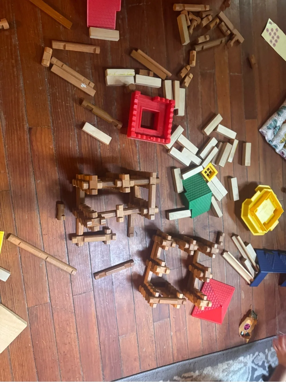 Lincoln logs  Wooden Log Building Toy Set - Brown